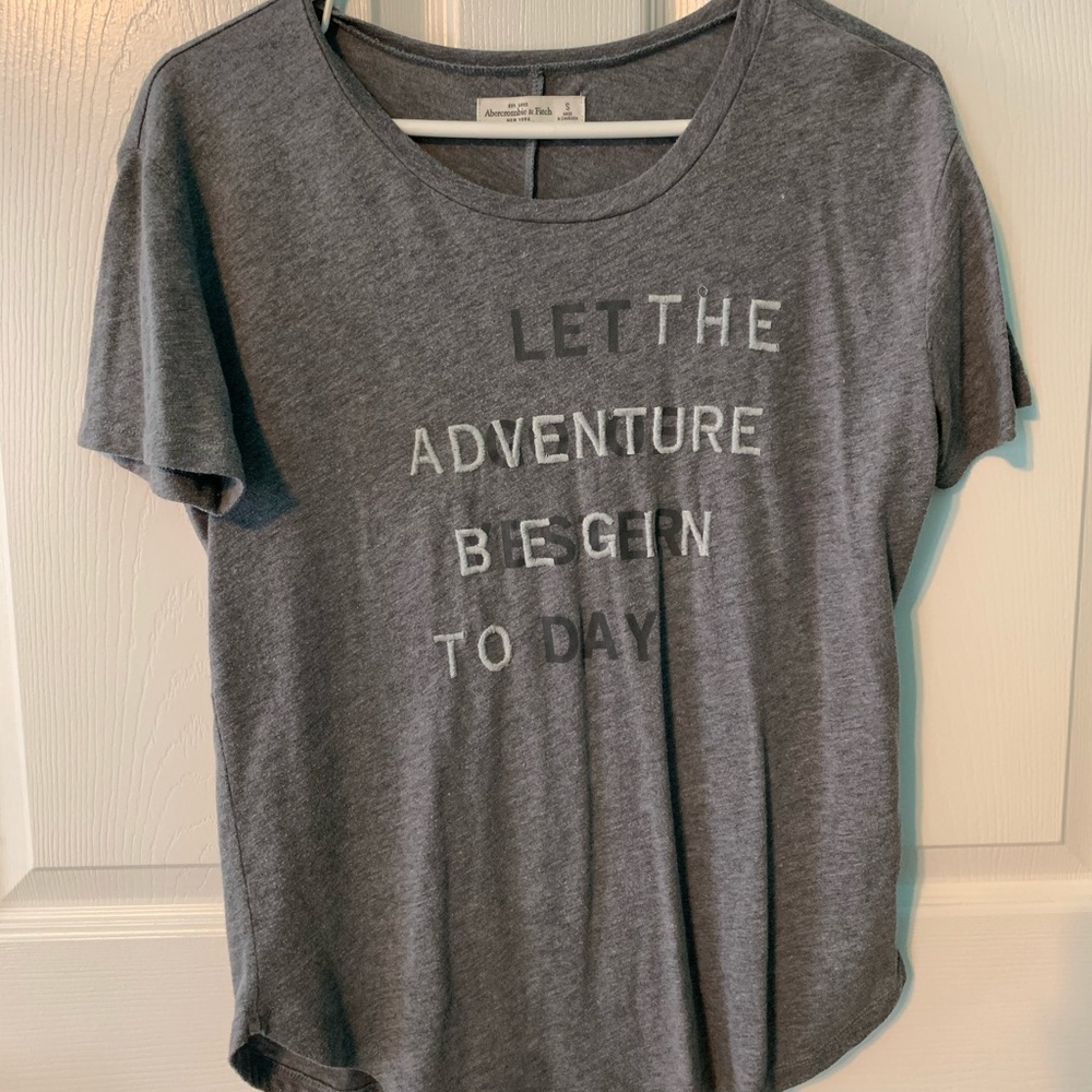 Abercrombie and Fitch graphic tee, grey